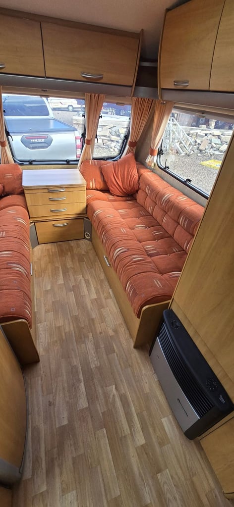 Swift Charisma 220/2 berth 2007 motor mover light weight 