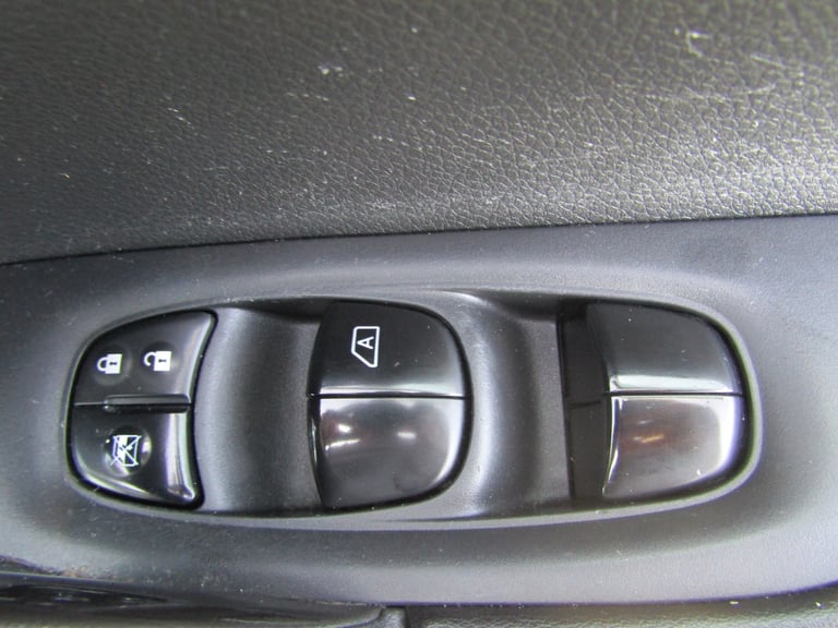 NISSAN X-TRAIL 1.6 DCI CONNECTA 4X4 - 7 SEATS - 1 OWNER - FSH - NAV*DAB*360 CAM