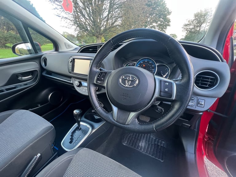 2015 Toyota Yaris 1.5 Hybrid Icon 5dr CVT HATCHBACK Petrol/Electric Hybrid Automatic