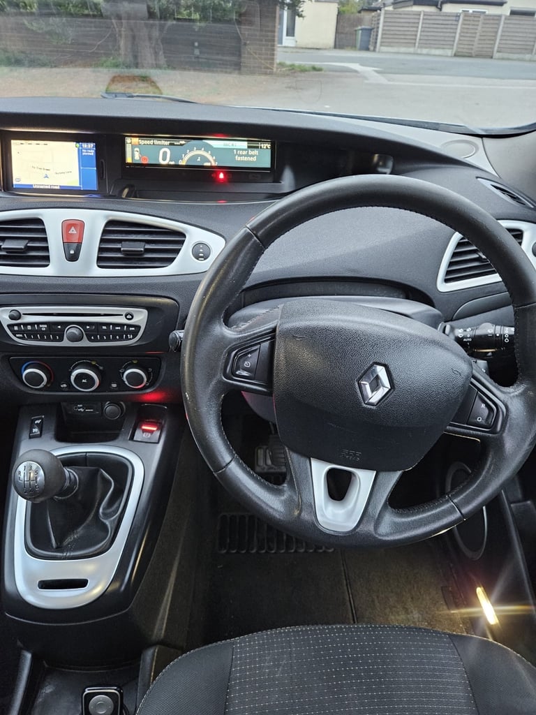 Renault Scenic 💦💧1.6 16v VVT Dynamique Facelift model 115 bhp Hpi clear Great car (2010 60)