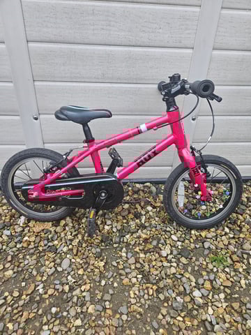 Kids pink Hoy Bonaly 16"wheel bike in South Gyle