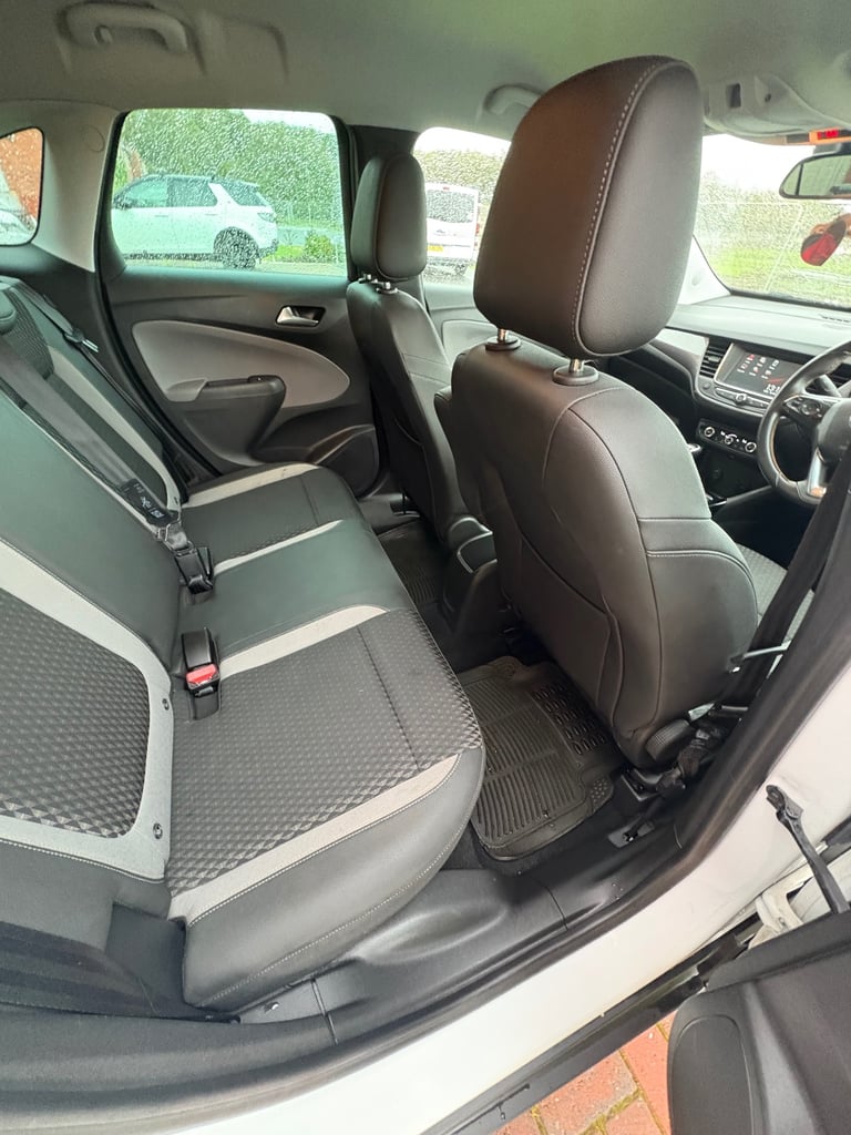 Vauxhall, CROSSLAND X, Hatchback, 2018, Manual, 1199 (cc), 5 doors