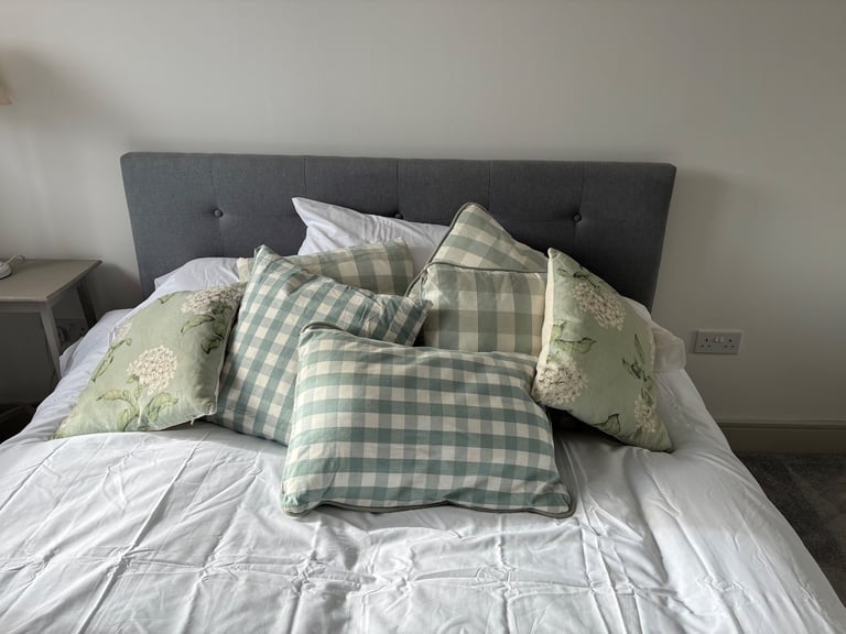 image for Collection of cushions 