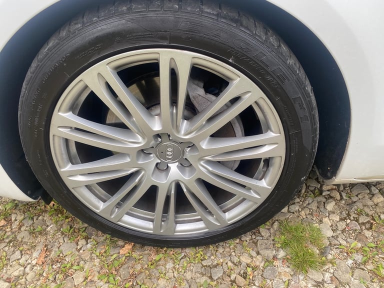 2011 Audi A8 3.0 TDI Quattro SE TIP Auto - 20'' ALLOY WHEELS - FULLY LOADED - 6 STAMPS SALOON Die...