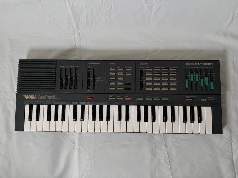 Yamaha Portasound PSS-360 Digital Synthesizer Keyboard