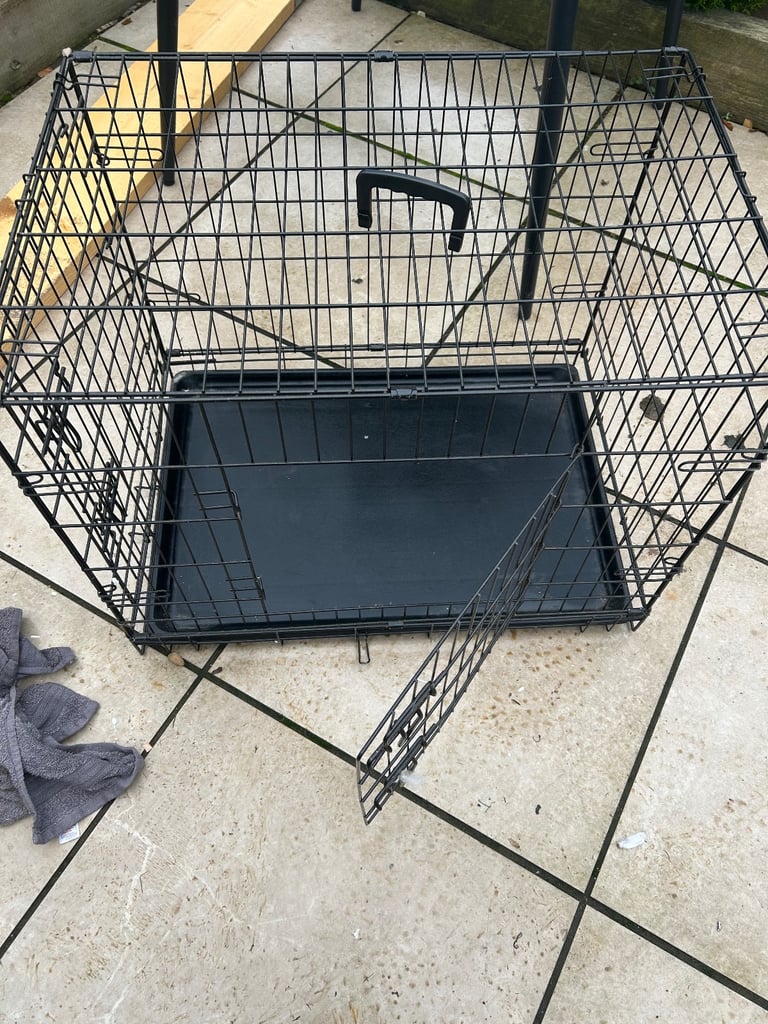 Dog crate 