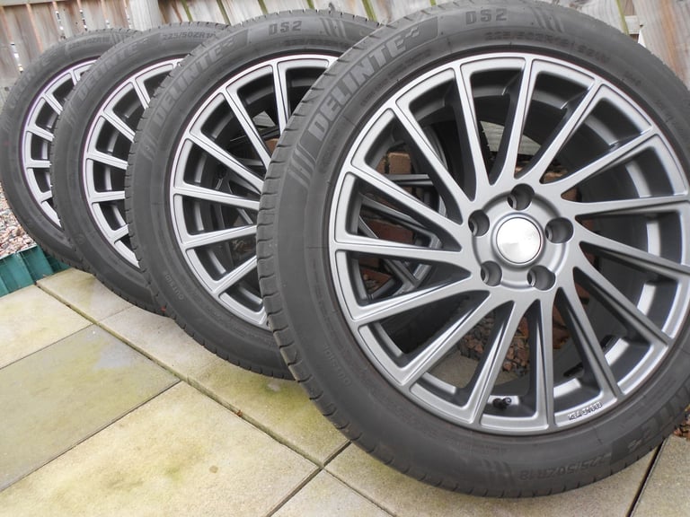 NISSAN 18" ALLOYS
