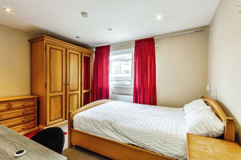 Fully Furnished 2-Bed Flat – Lenton