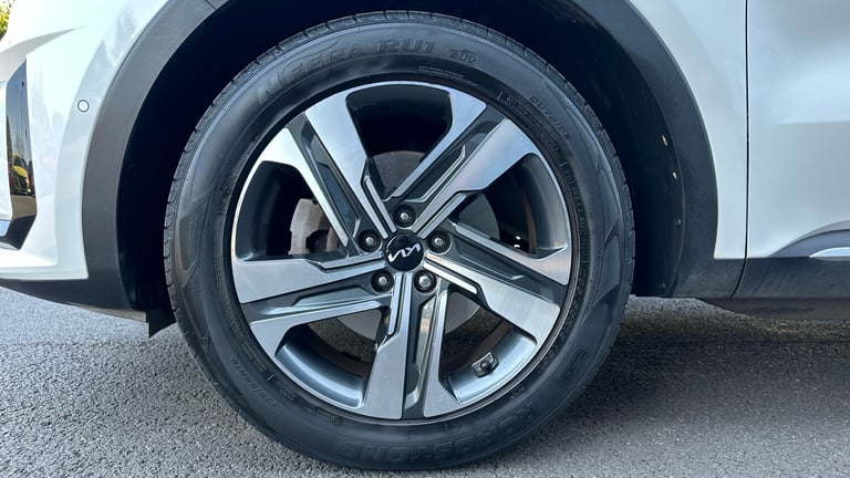 2023 Kia Sorento 1.6 h T-GDi Edition SUV 5dr Petrol Hybrid Auto AWD Euro 6 (s/s) (226 bhp) SUV Hy...
