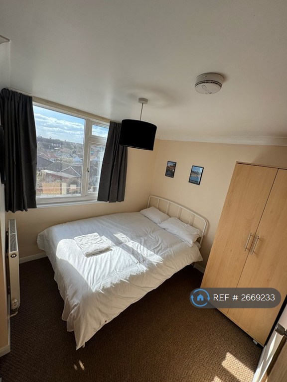 1 bedroom in Margate Road, Ramsgate, CT12 (#2669233)