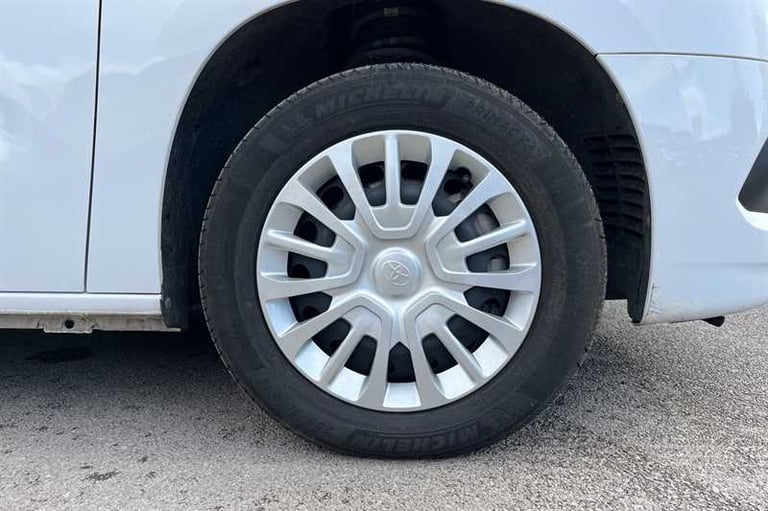 2025 Toyota PROACE CITY Verso 100kW Shuttle Long 50kWh 5dr Auto MPV ELECTRIC Automatic