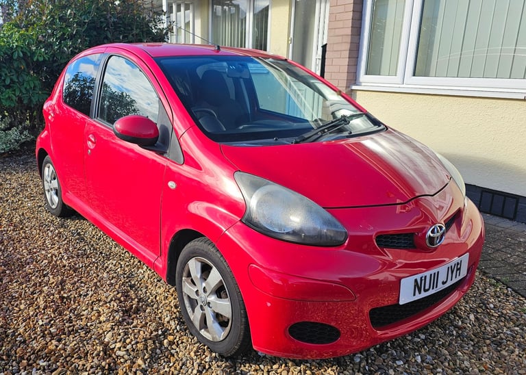 Toyota, AYGO, Hatchback, 2011, Manual, 998 (cc), 5 doors