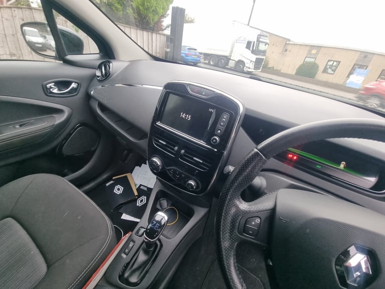 2019 Renault Zoe  Not a lease battery, ownership battery, Dynamique Nav  5dr Auto HATCHBACK Elect...