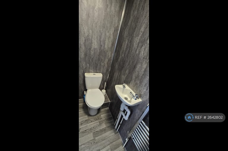 1 bedroom in Victoria Street, Gillingham, ME7 (#2642802)