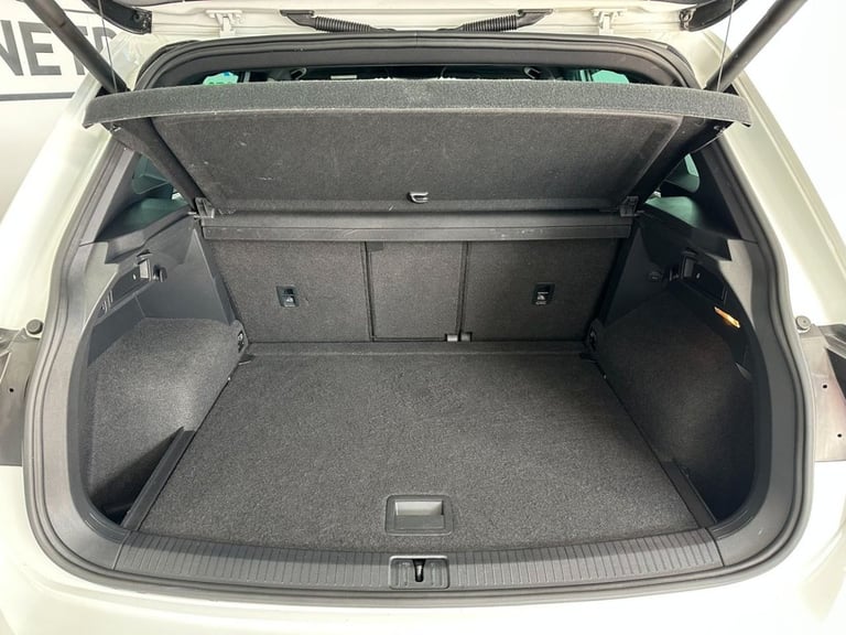2017 Volkswagen Tiguan 2.0 TDI R-Line SUV 5dr Diesel DSG 4Motion Euro 6 (s/s) (150 ps) ESTATE Die...