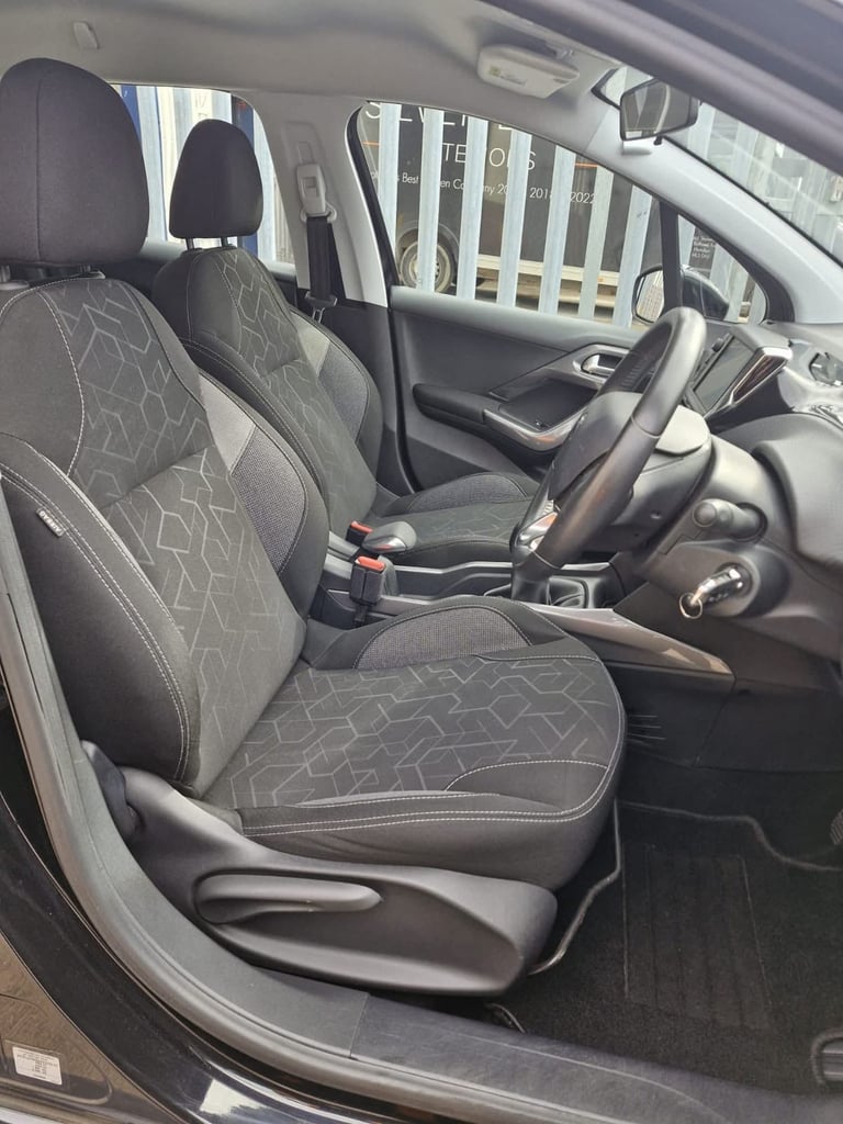 Peugeot, 2008, Hatchback, 2017, Manual, 1199 (cc), 5 doors