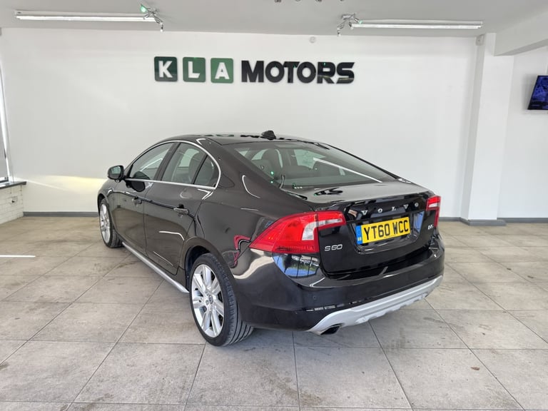 VOLVO S60 2.4 D5 SE Lux Black Auto Diesel 2010