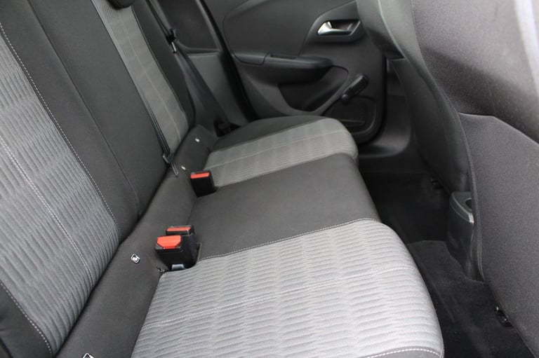 2020 70 VAUXHALL CORSA 1.5 TURBO D SE PREMIUM HATCHBACK 5DR DIESEL MANUAL EURO 6