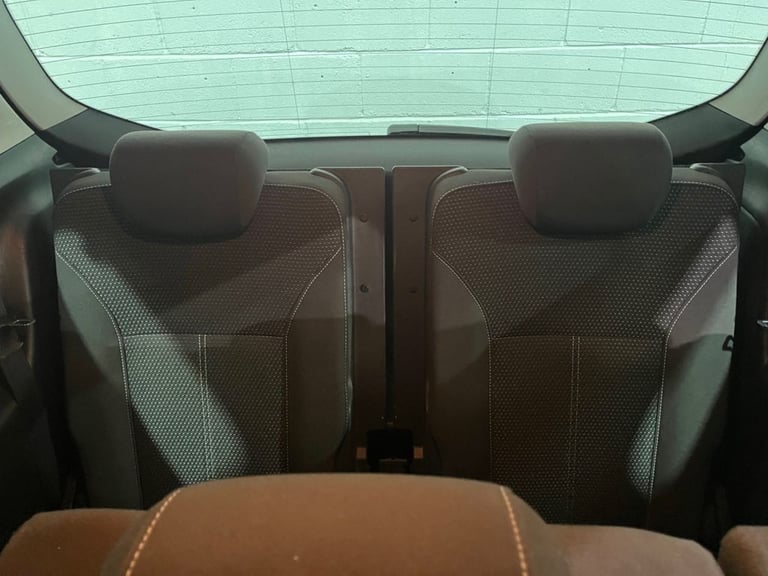 2014 Vauxhall Zafira Tourer 2.0 CDTi SRi MPV 5dr Diesel Manual Euro 5 (130 ps) MPV Diesel Manual