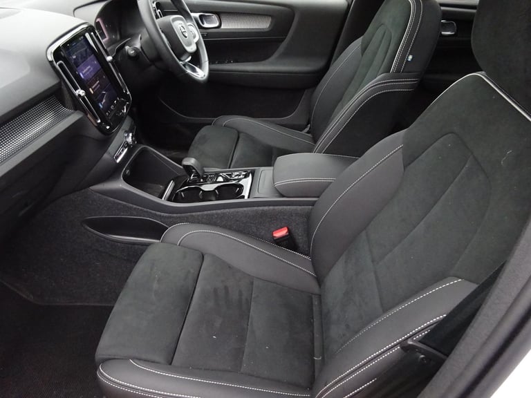 2024 24 REG VOLVO XC40 ULTIMATE B3 AUTO DAMAGED REPAIRABLE SALVAGE