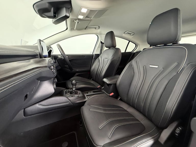 2020 Ford Focus 1.0T EcoBoost Vignale Euro 6 (s/s) 5dr HATCHBACK Petrol Manual