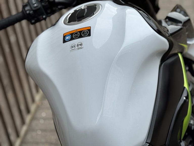 KAWASAKI Z900 ABS 2020 (20) NAKED + IMMACULATE EXAMPLE