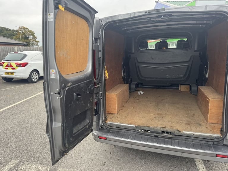 2019 Vauxhall Vivaro 1.6 CDTi 2900 BiTurbo ecoTEC Limited Edition Nav Crew Van Double Cab 5dr Di ...