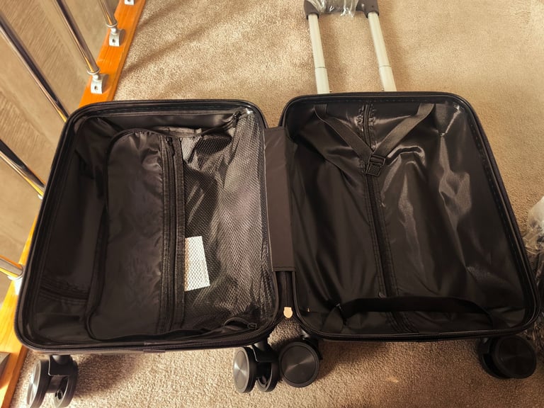 (OFFER🥳) Trolley bag for day trip or school 