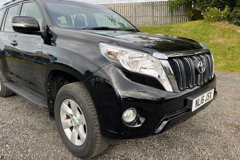 Toyota Land Cruiser 2.8d Active Suv 5dr Diesel Auto 4wd Euro 6 7 Seats 177 Ps