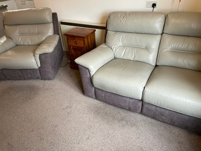 DFS Electric Reclining Sofa and Armchair Suite with Footstool (Immaculate)
