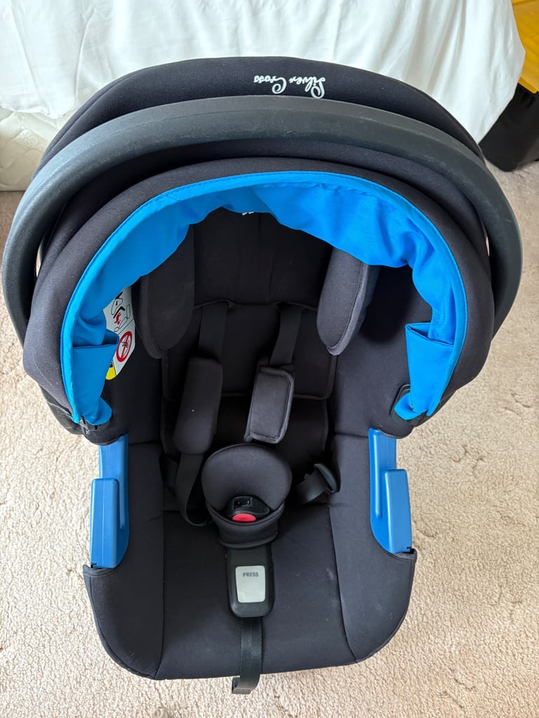 Silver Cross buggy, car seat and bassinet 