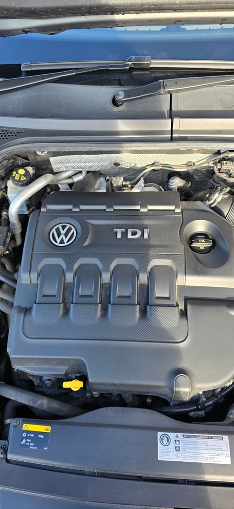 Volkswagen, PASSAT, Saloon, 2015, Manual, 1968 (cc), 4 doors