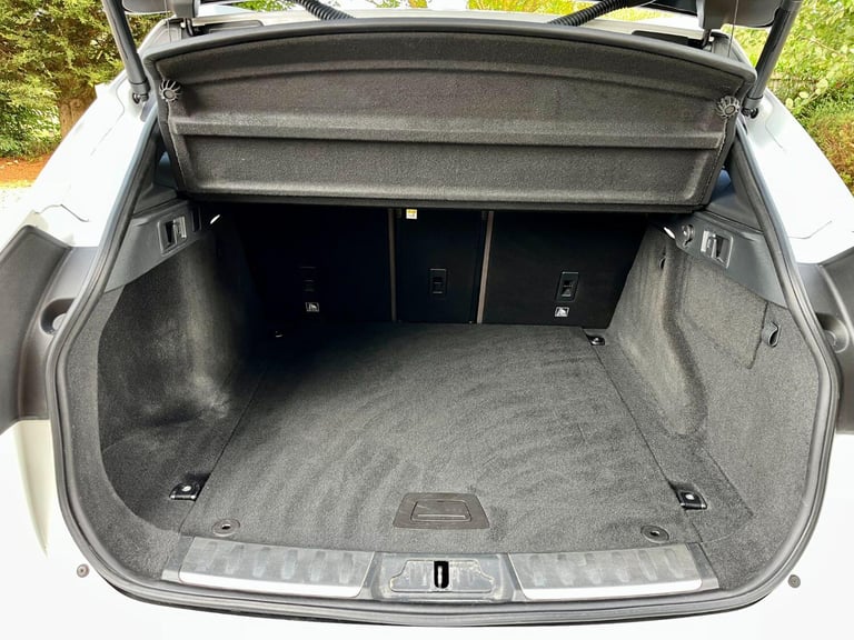 JAGUAR F-PACE 2.0 D180 Portfolio 2016