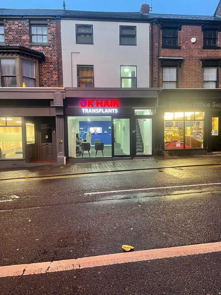 Spacious shop to let in Bridge Street Walsall Town centre