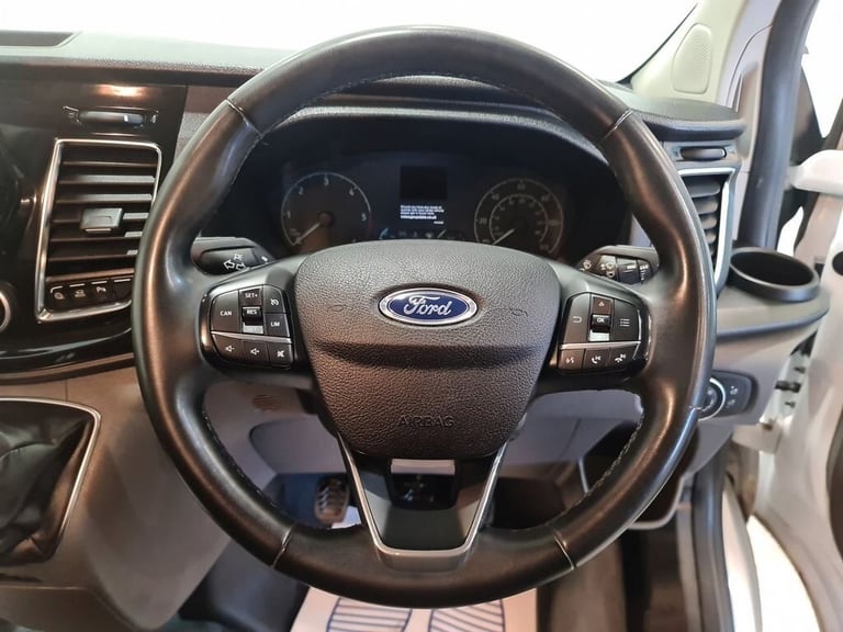 FORD TRANSIT CUSTOM 2.0 300 ECOBLUE LIMITED P/V L2 H1 130 BHP LWB DIESEL