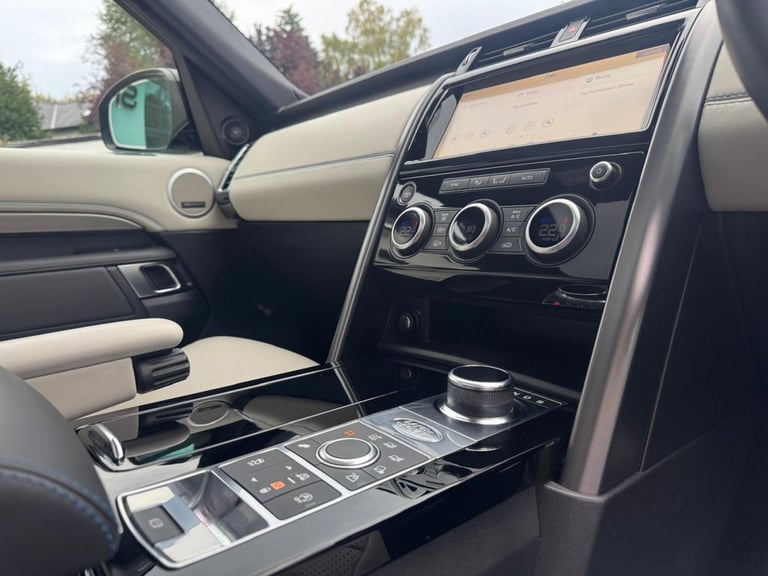 2019 Land Rover Discovery 3.0 SD V6 HSE SUV 5dr Diesel Auto 4WD Euro 6 (s/s) (306 ps) ESTATE Dies...