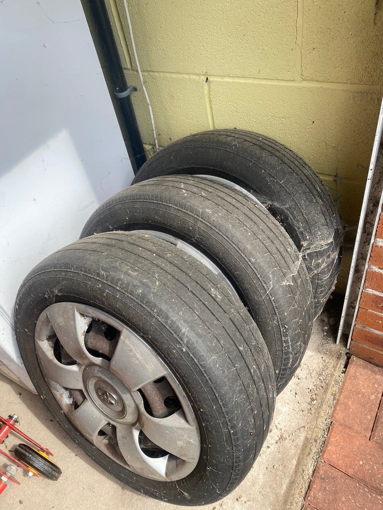 Tyres & Rims & Trims