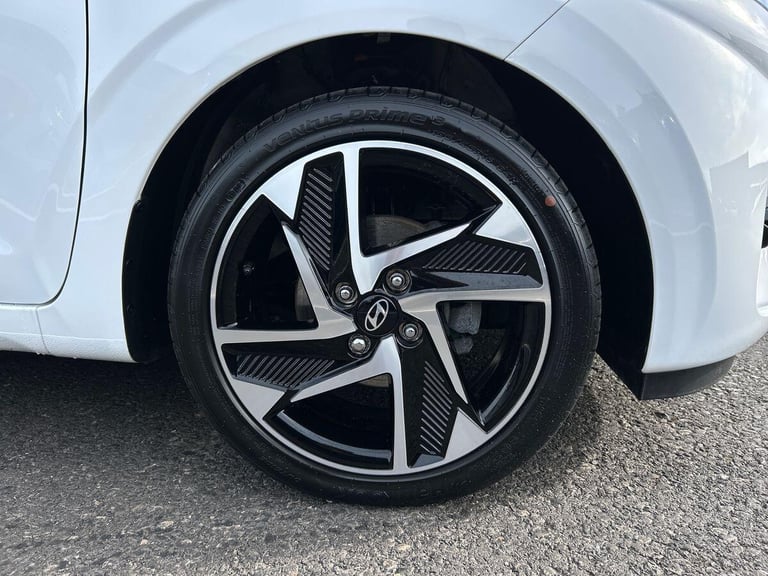 2024 Hyundai i10 1.0 Premium Hatchback 5dr Petrol Auto Euro 6 (s/s) (63 ps) Hatchback PETROL Auto...