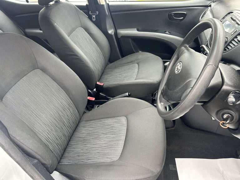 2011 Hyundai i10 1.2 Classic 5dr LOW MILEAGE CHEAP ROAD TAX HATCHBACK Petrol Manual
