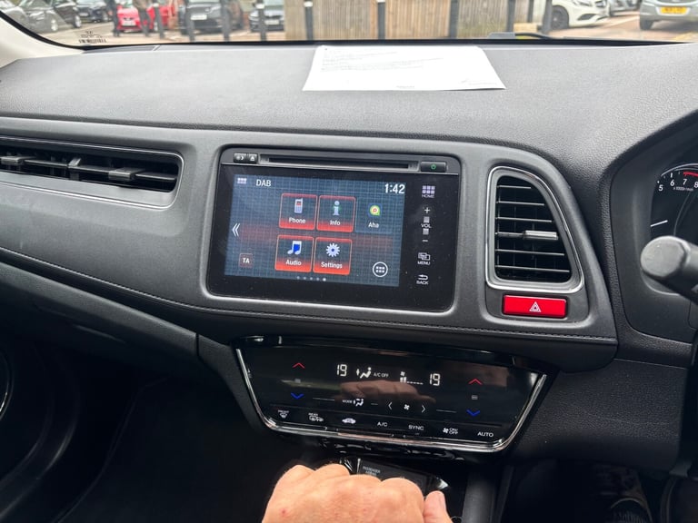 2015 Honda HR-V 1.5 i-VTEC SE 5dr HATCHBACK Petrol Manual