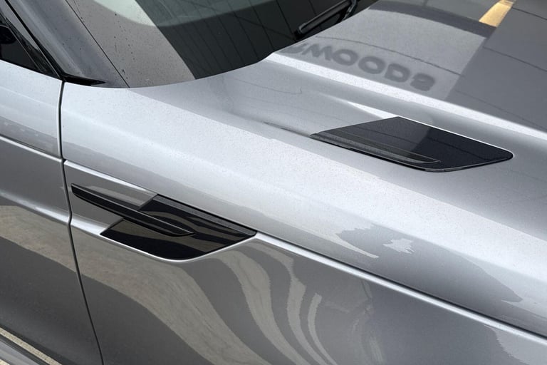 2023 Land Rover Range Rover Sport 3.0 D300 MHEV Dynamic SE SUV 5dr Diesel Auto 4WD Euro 6 (s/s) (...