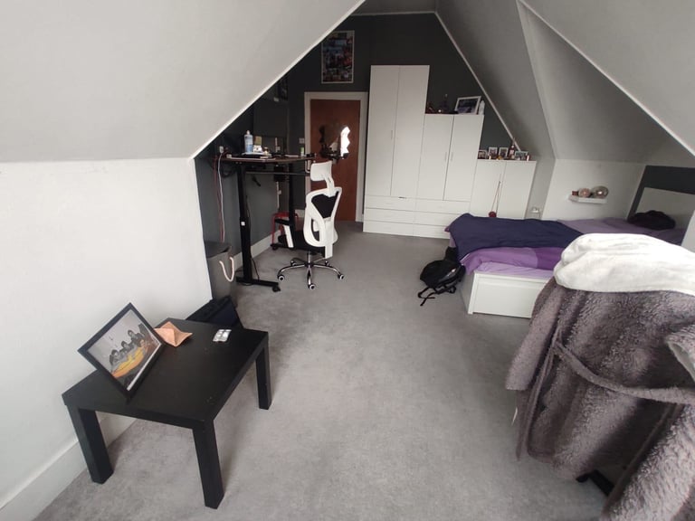 Bright Double Room available in Bromley North 