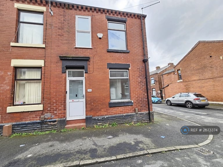 image for 3 bedroom house in Russell Street, Ashton-Under-Lyne, OL6 (3 bed) (#2673374)