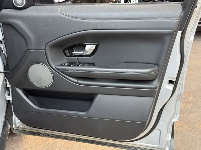 2018 Land Rover Range Rover Evoque 2.0 TD4 SE Tech SUV 5dr Diesel Auto 4WD Euro 6 (s/s) (180 ps) ...