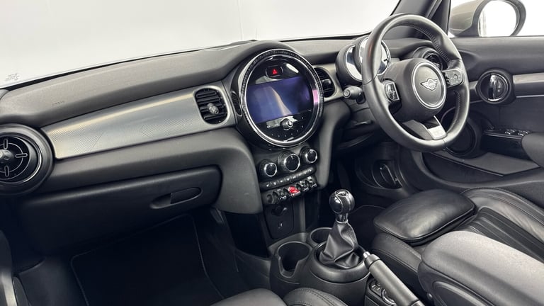 2022 MINI Hatch 1.5 Cooper Exclusive 5dr Petrol Hatchback Hatchback Petrol Manual