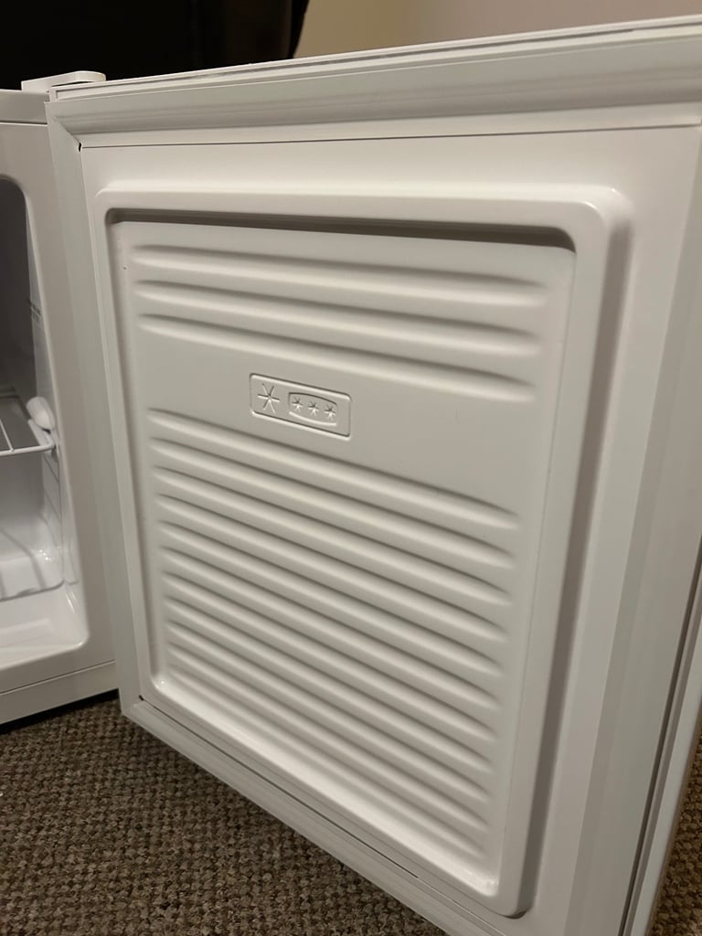 Bush 33L Table Top Freezer