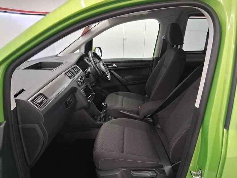 2019 Volkswagen Caddy 2.0 TDi C20 Maxi Combi WAV 5dr MPV Diesel Manual