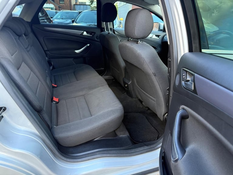 2011 Ford Mondeo 1.8 TDCi Titanium + Euro 4 5dr HATCHBACK Diesel Manual