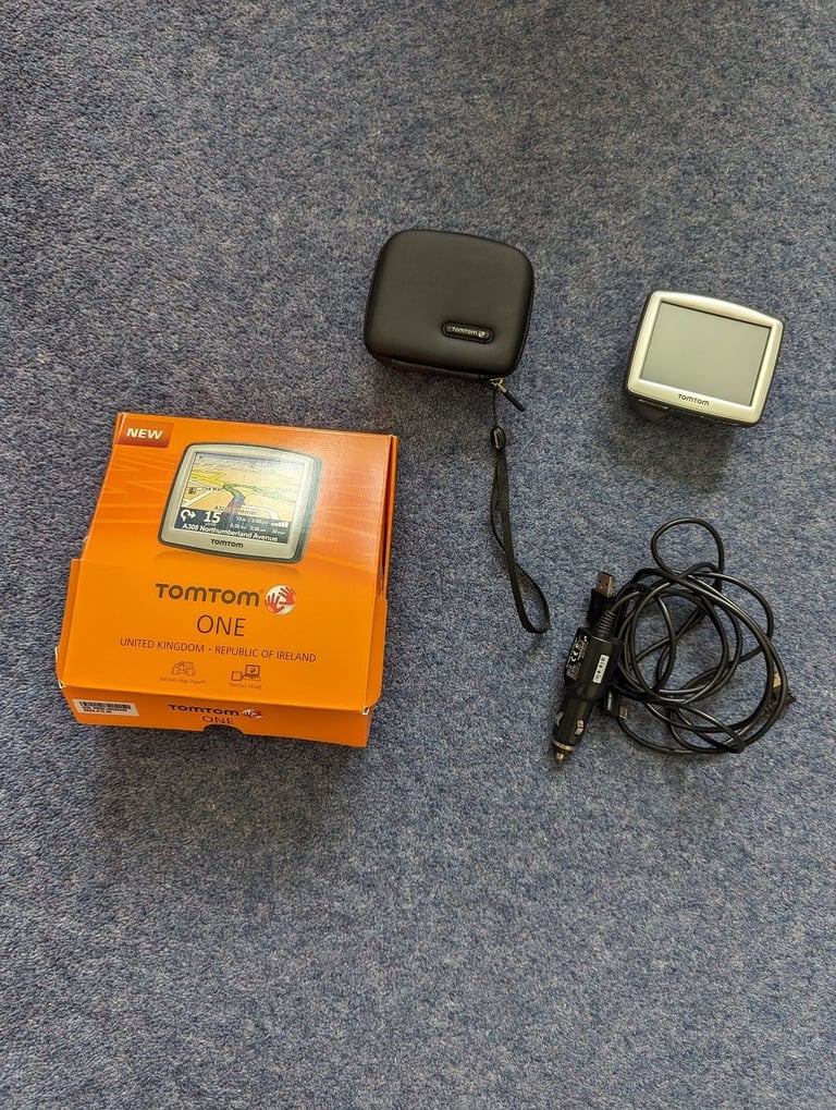 image for TomTom One United Kingdom - Republic of Ireland all in one with built in screen mount