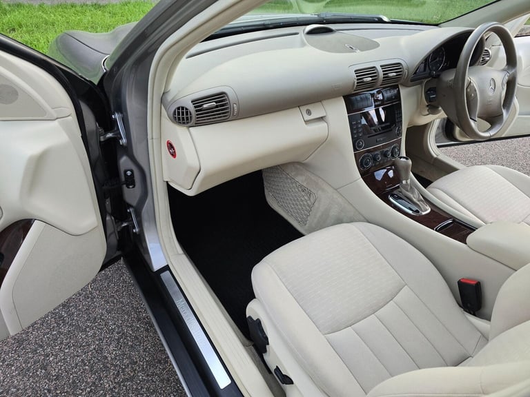 2006 Mercedes-Benz C Class 1.8 C180 Kompressor Elegance SE 4dr SALOON Petrol Automatic